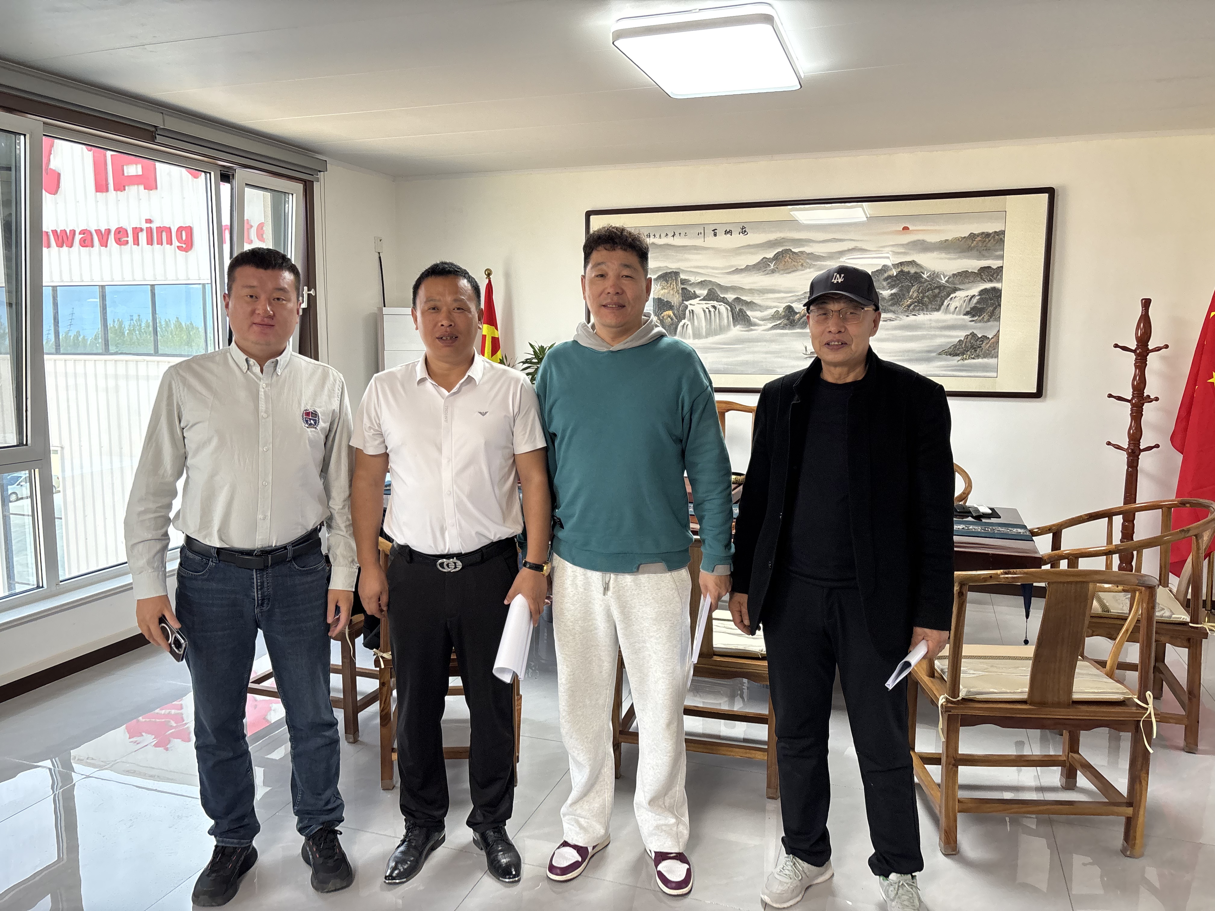 Qingzhou Jinqi Feliciter signatum est Aurum Mining et Beneficiatio Equipment Ordinis cum Mongolica Customers